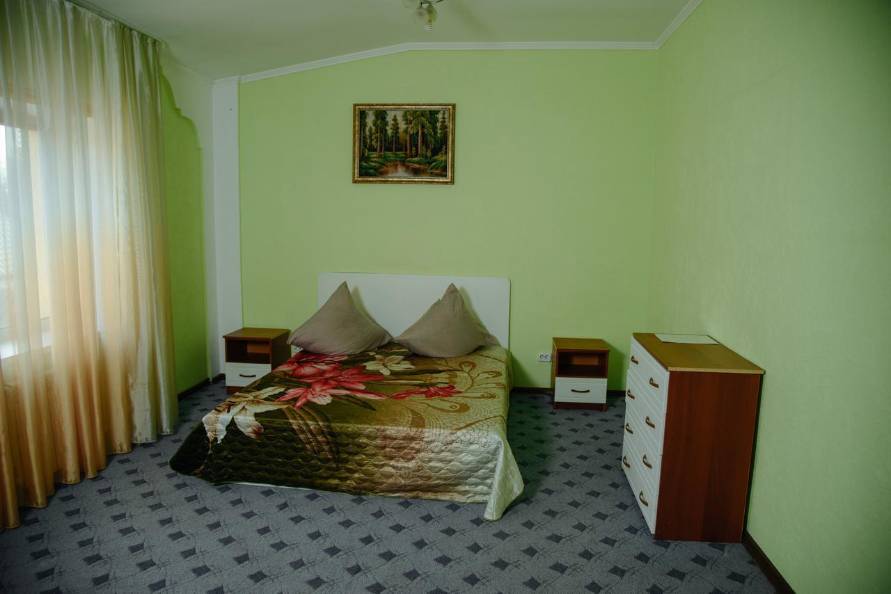 Hostel Wigwam Uralsk Ngoại thất bức ảnh